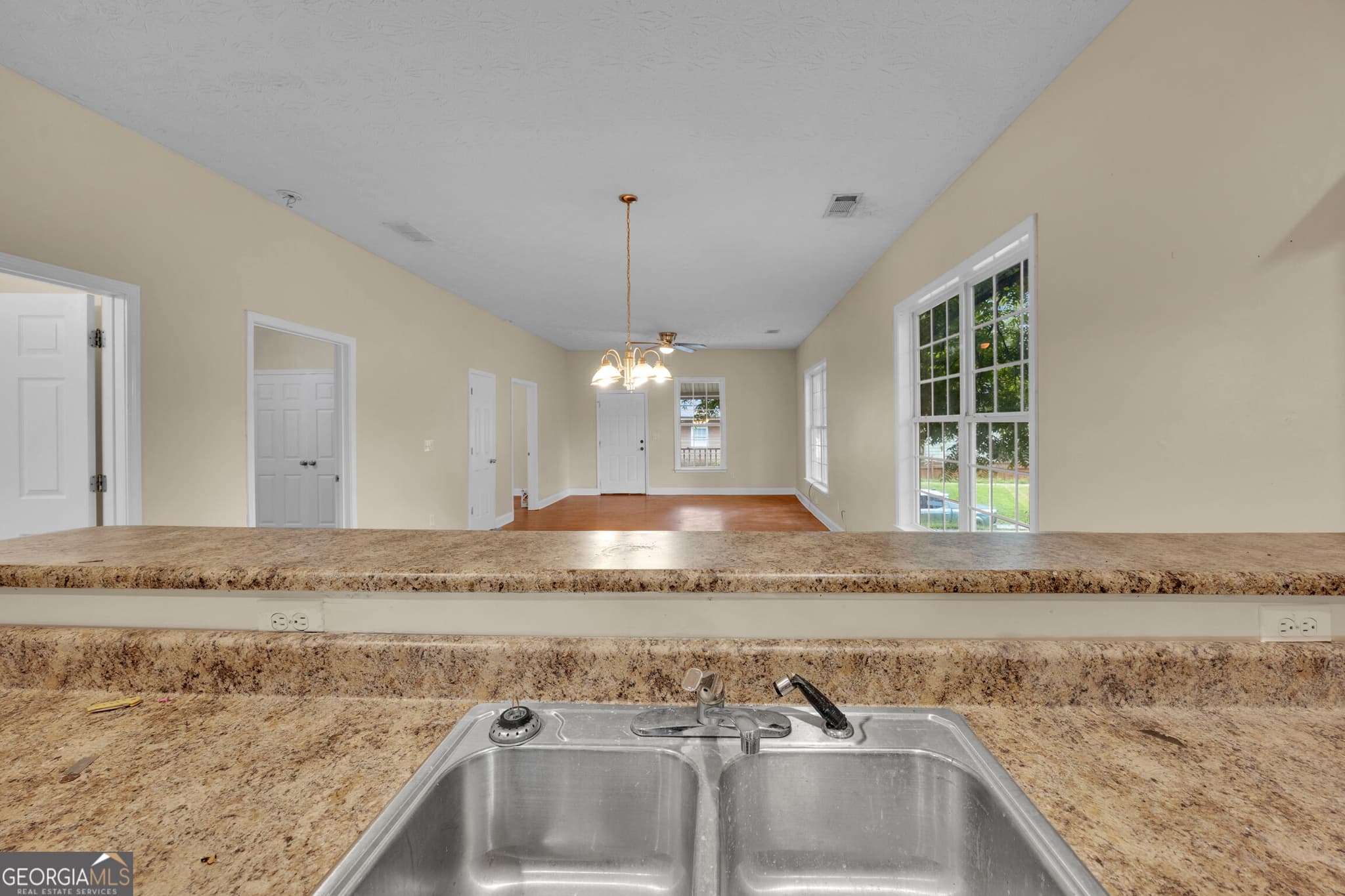 3 bedroom, 2 bathroom, 1,566 sq ft single family residence for sale at 3 Spruce Street, Porterdale, GA 30014 — photo 5
