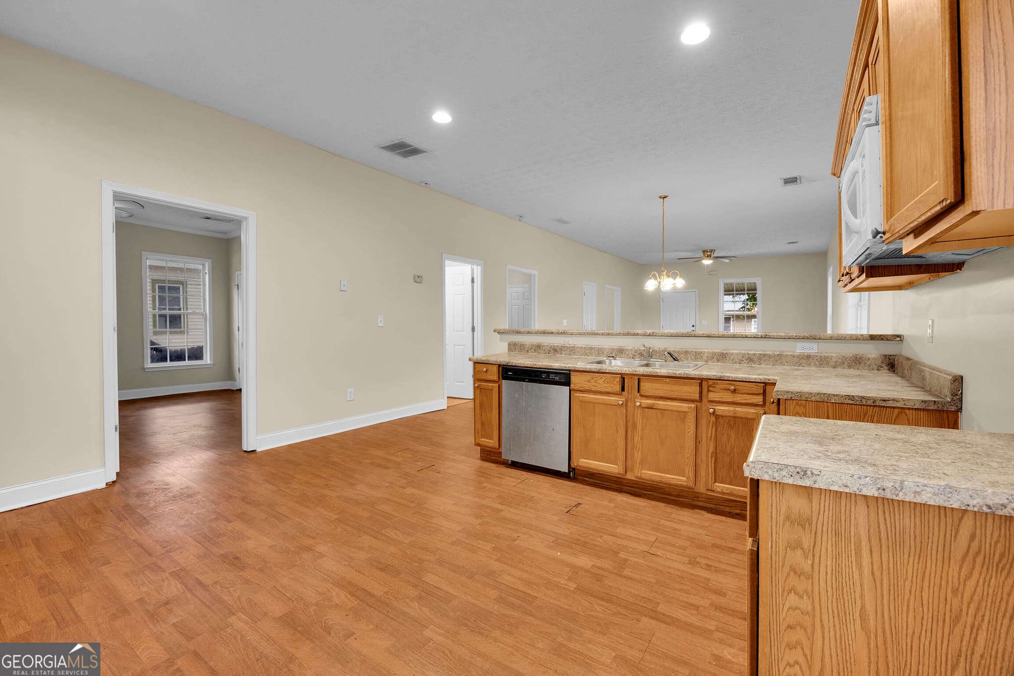 3 bedroom, 2 bathroom, 1,566 sq ft single family residence for sale at 3 Spruce Street, Porterdale, GA 30014 — photo 10