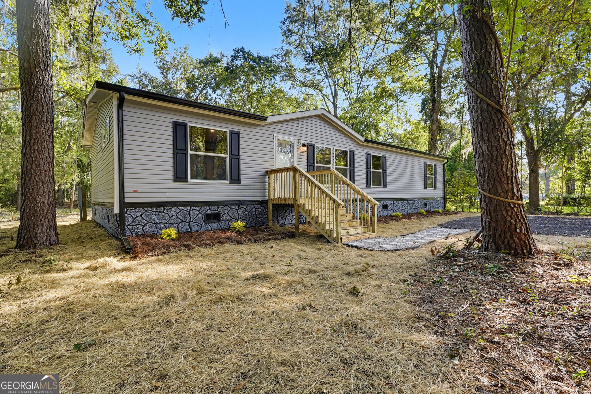 4 bedroom, 2 bathroom, 1,680 sq ft single family residence for sale at 45 2nd, Midway, GA 31320