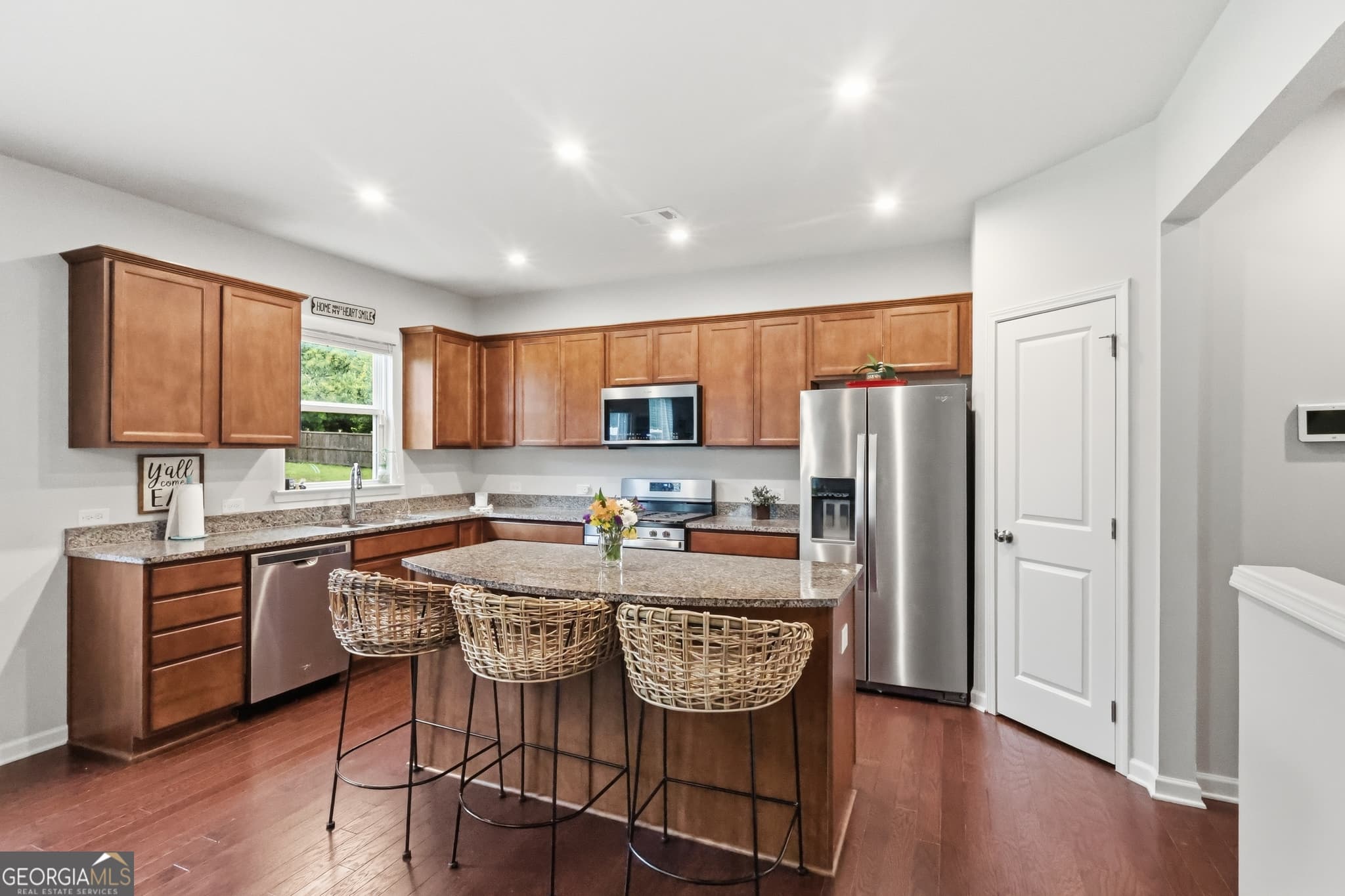 4 bedroom, 2.5 bathroom, 2,910 sq ft single family residence for sale at 120 Eastmark Way, Fayetteville, GA 30214 — photo 8