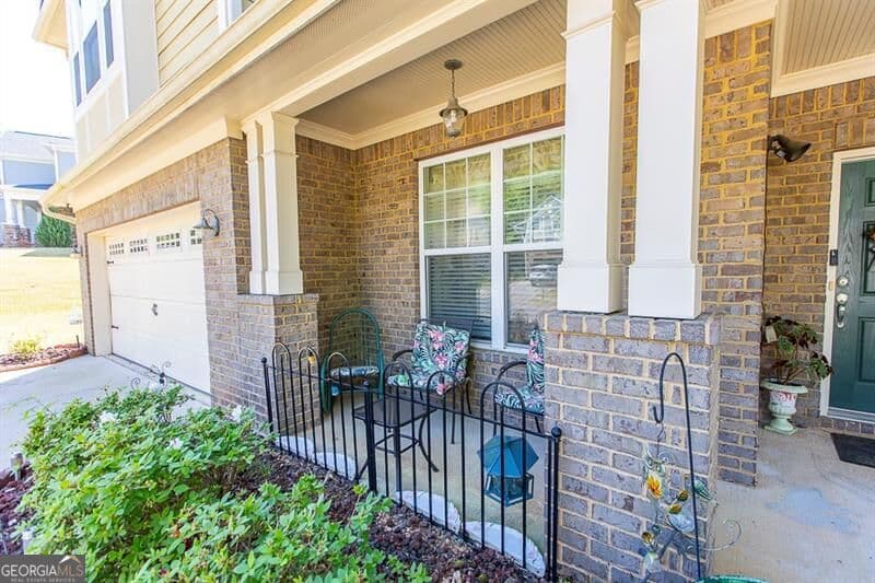 4 bedroom, 3.5 bathroom, 3,136 sq ft single family residence for sale at 300 Hampton Place, Canton, GA 30115 — photo 3