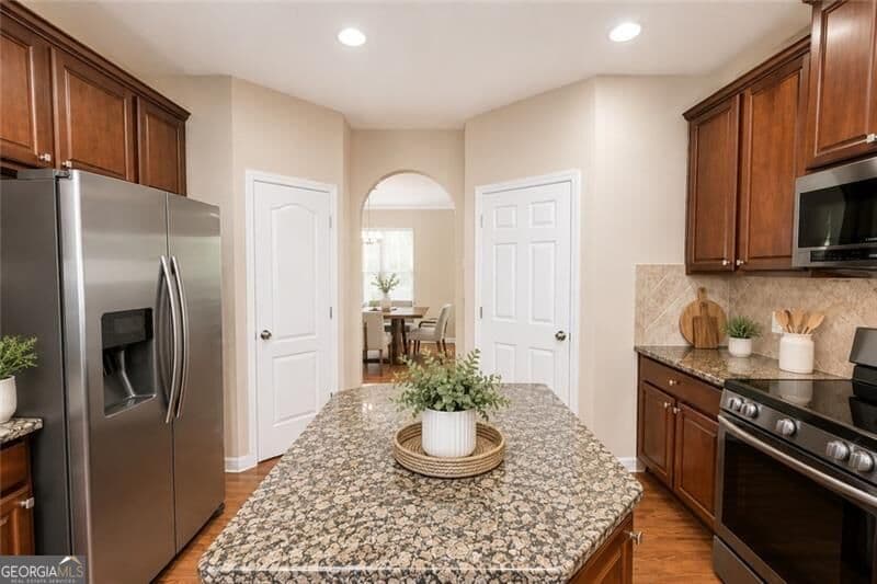 4 bedroom, 3.5 bathroom, 3,136 sq ft single family residence for sale at 300 Hampton Place, Canton, GA 30115 — photo 9