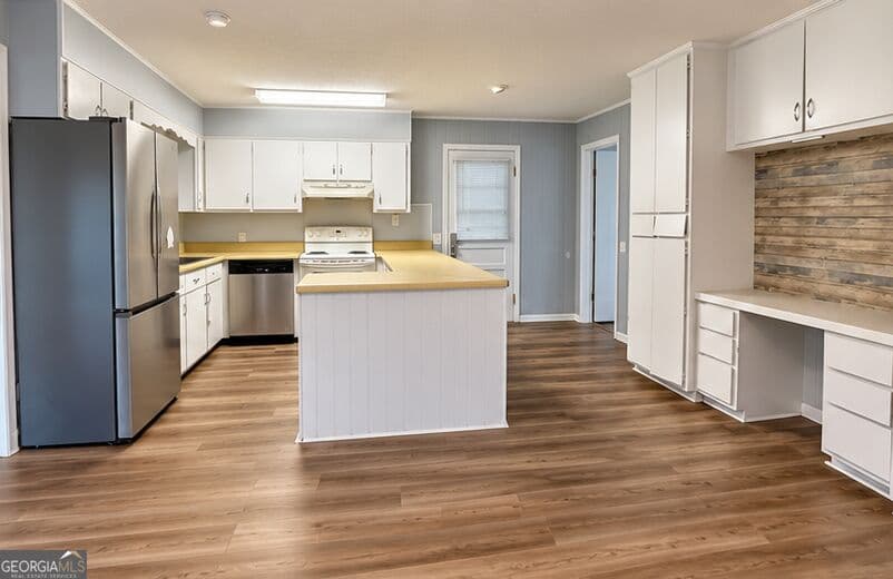 4 bedroom, 2 bathroom, 1,628 sq ft single family residence for sale at 407 Charles Drive, Vidalia, GA 30474 — photo 6