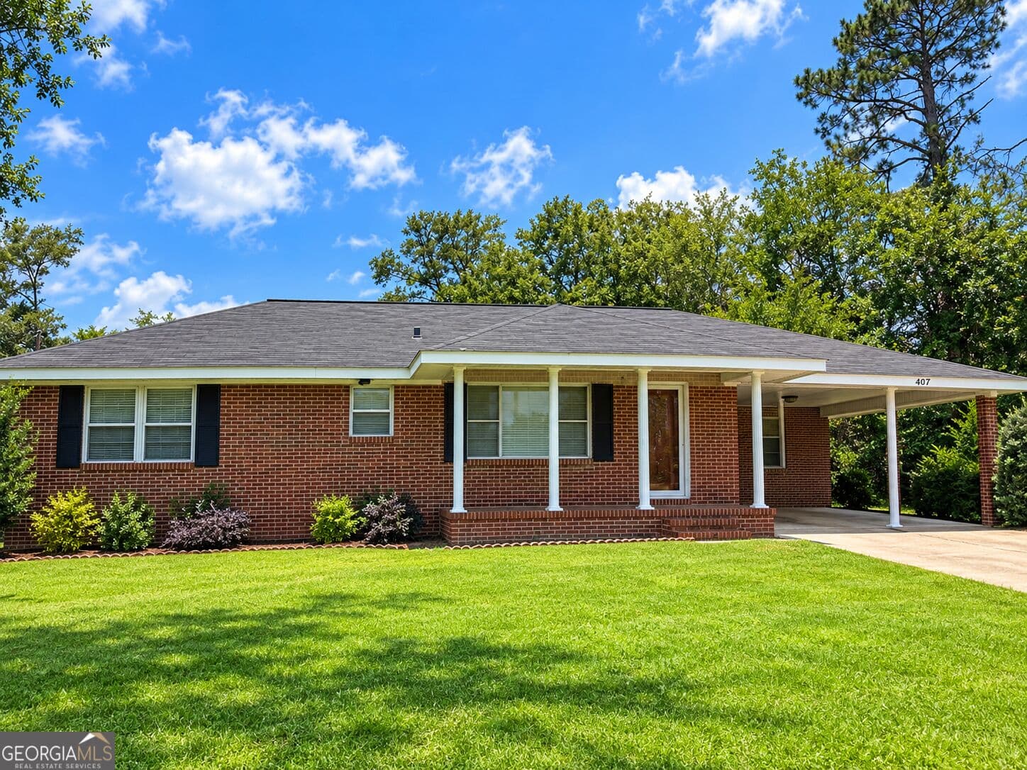 4 bedroom, 2 bathroom, 1,628 sq ft single family residence for sale at 407 Charles Drive, Vidalia, GA 30474