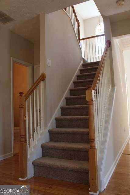 3 bedroom, 2.5 bathroom, 1,992 sq ft single family residence for sale at 960 Millrace Way, Sugar Hill, GA 30518 — photo 3