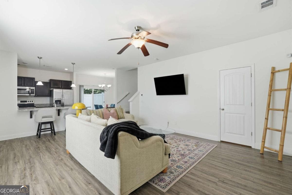 3 bedroom, 2.5 bathroom, 1,920 sq ft loft,townhouse for sale at 11330 White Bluff Road 31, Savannah, GA 31419 — photo 7