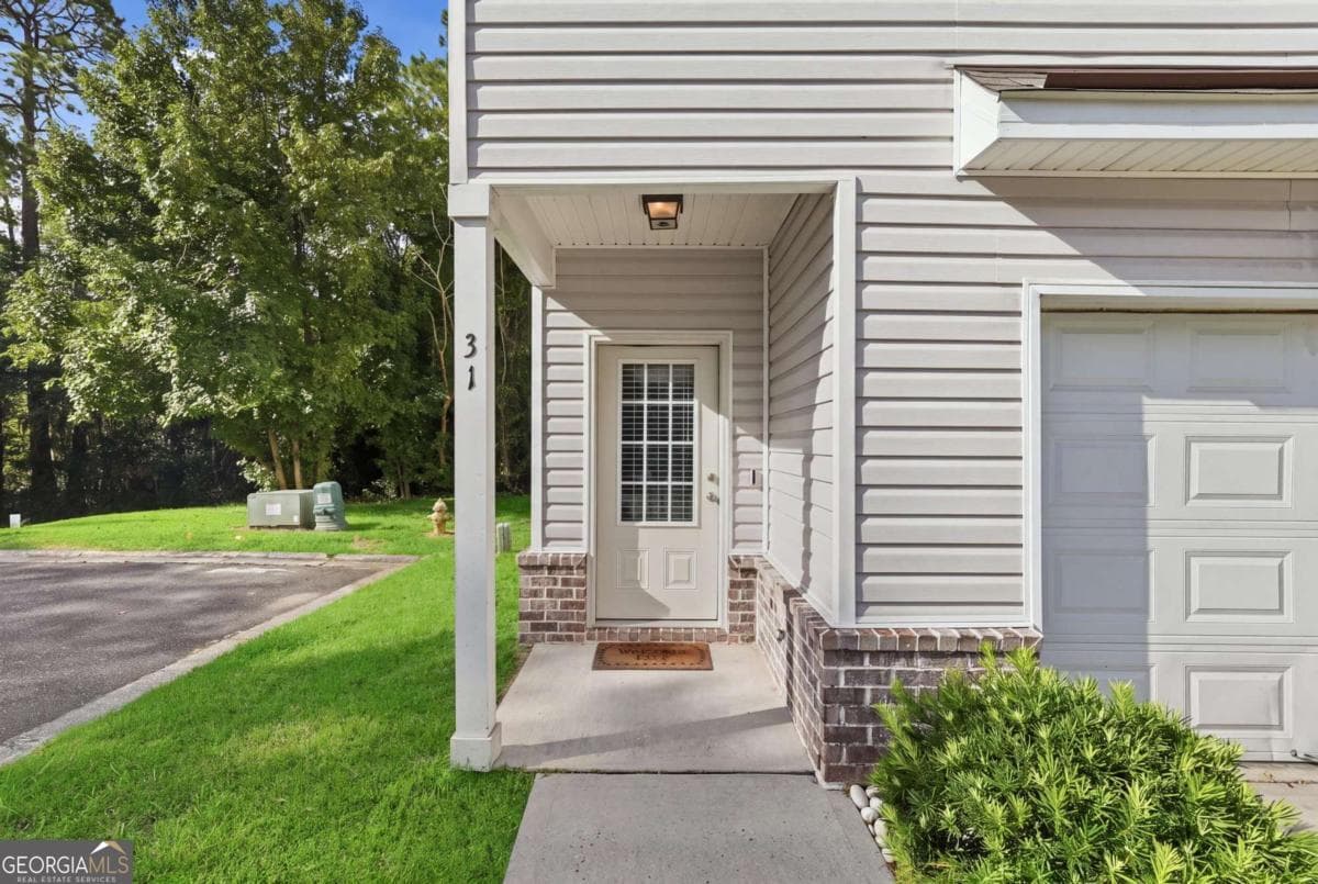 3 bedroom, 2.5 bathroom, 1,920 sq ft loft,townhouse for sale at 11330 White Bluff Road 31, Savannah, GA 31419 — photo 4
