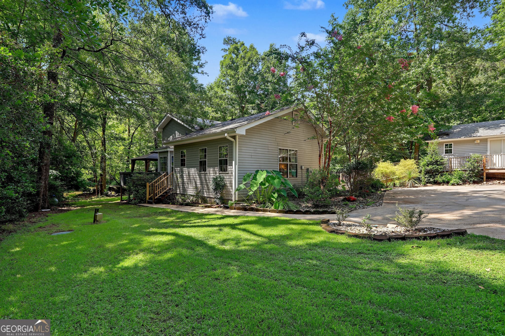 3 bedroom, 2 bathroom, 1,660 sq ft single family residence for sale at 216 Fawnfield Court, Buckhead, GA 30625