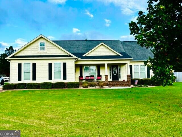 3 bedroom, 2 bathroom, 1,826 sq ft single family residence for sale at 108 Nicole Avenue, Statesboro, GA 30461 — photo 2