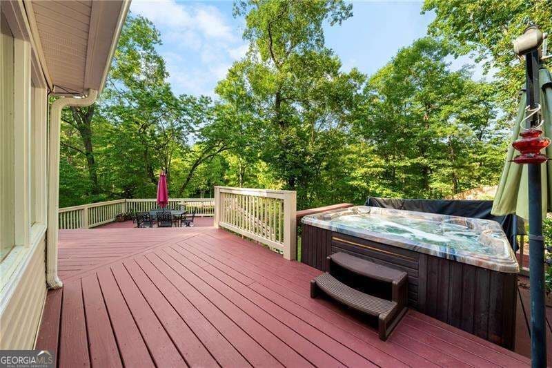 5 bedroom, 5 bathroom single family residence for sale at 31 Fawn Lake Trail, White, GA 30184 — photo 10