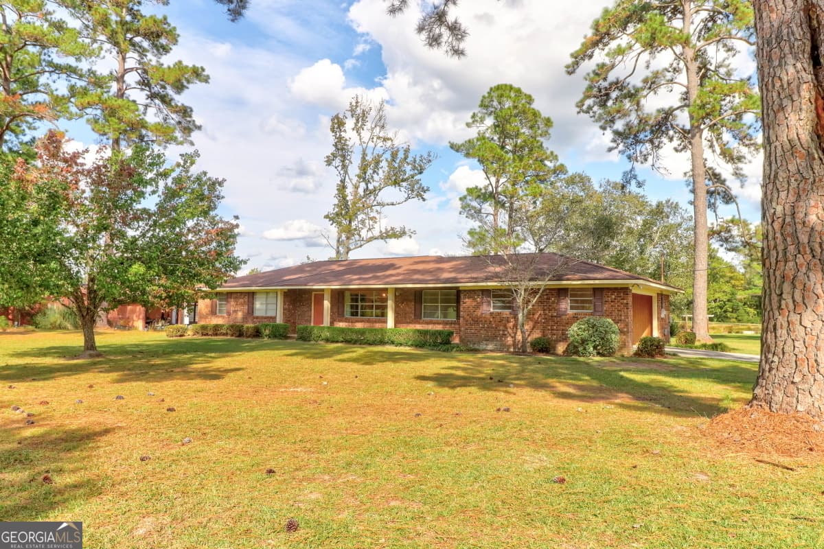 4 bedroom, 2 bathroom, 2,012 sq ft single family residence sold at 492 Roberts Road, Ellabell, GA 31308