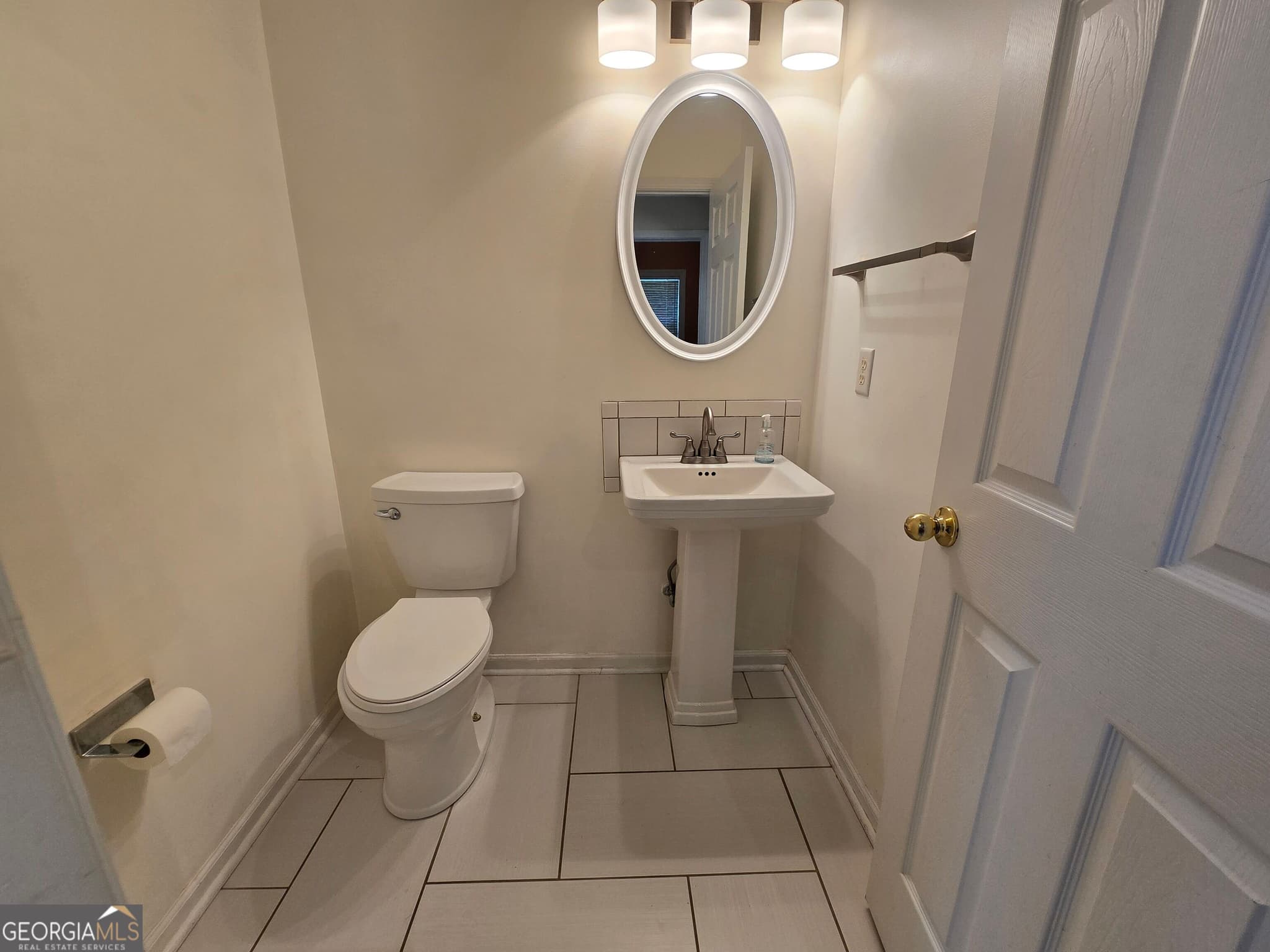 4 bedroom, 2.5 bathroom, 2,128 sq ft single family residence for rent at 87 Columns Way, Newnan, GA 30265 for $2,400 a month — photo 6