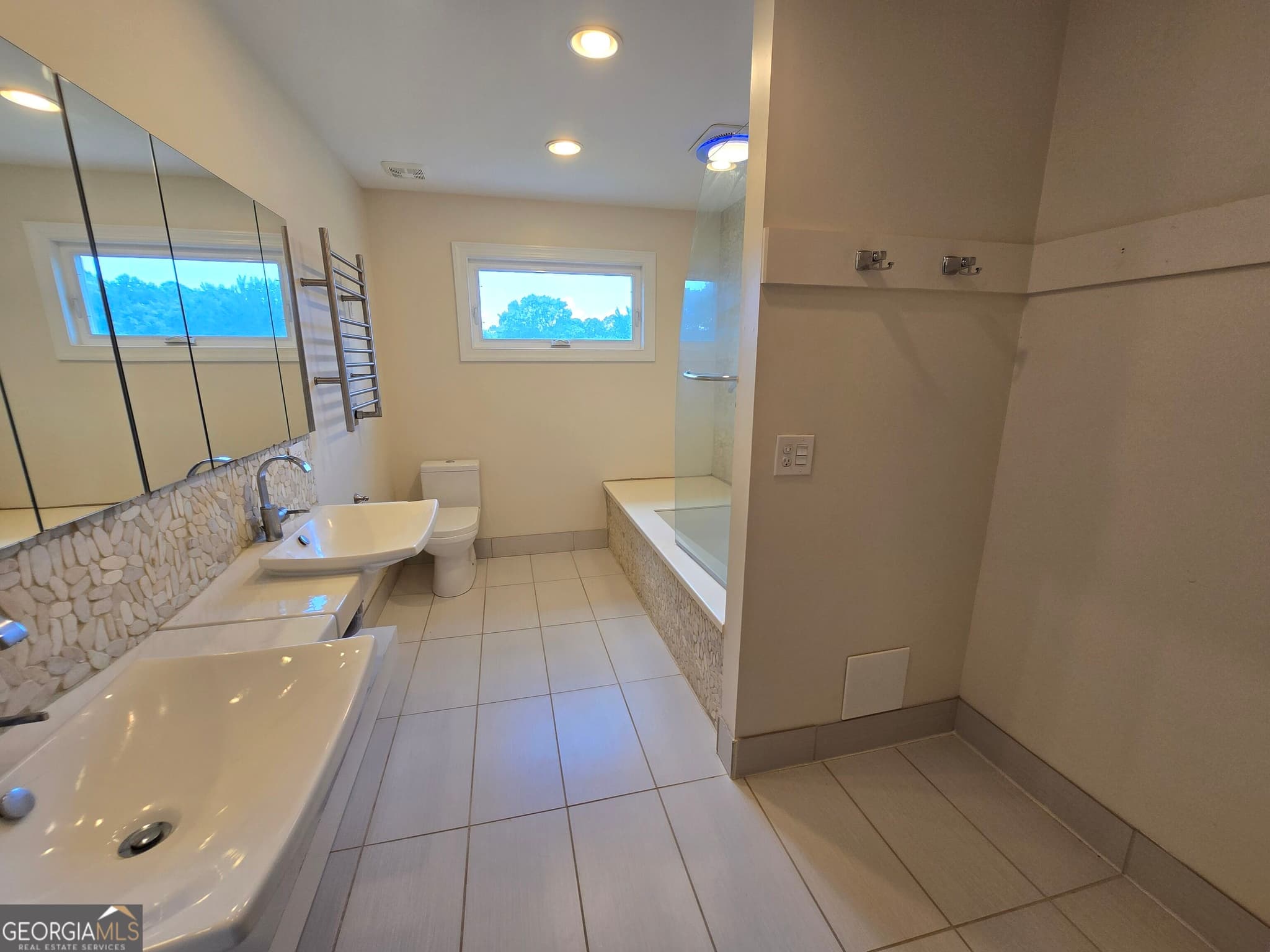 4 bedroom, 2.5 bathroom, 2,128 sq ft single family residence for rent at 87 Columns Way, Newnan, GA 30265 for $2,400 a month — photo 10