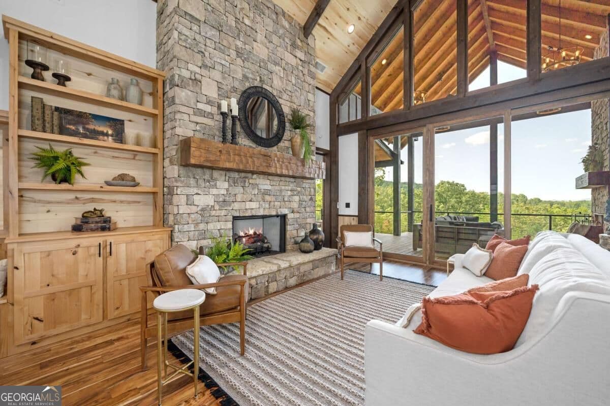 5 bedroom, 4.5 bathroom, 4,160 sq ft single family residence for sale at 133 Amber Ridge, Blue Ridge, GA 30513 — photo 5