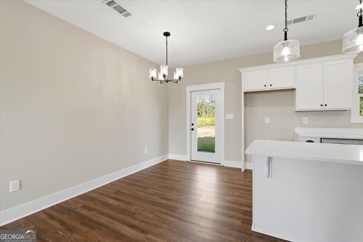 4 bedroom, 3.5 bathroom, 2,043 sq ft single family residence for sale at 142 Overland Way, Gray, GA 31032 — photo 6
