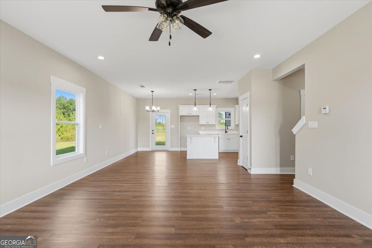 4 bedroom, 3.5 bathroom, 2,043 sq ft single family residence for sale at 142 Overland Way, Gray, GA 31032 — photo 3