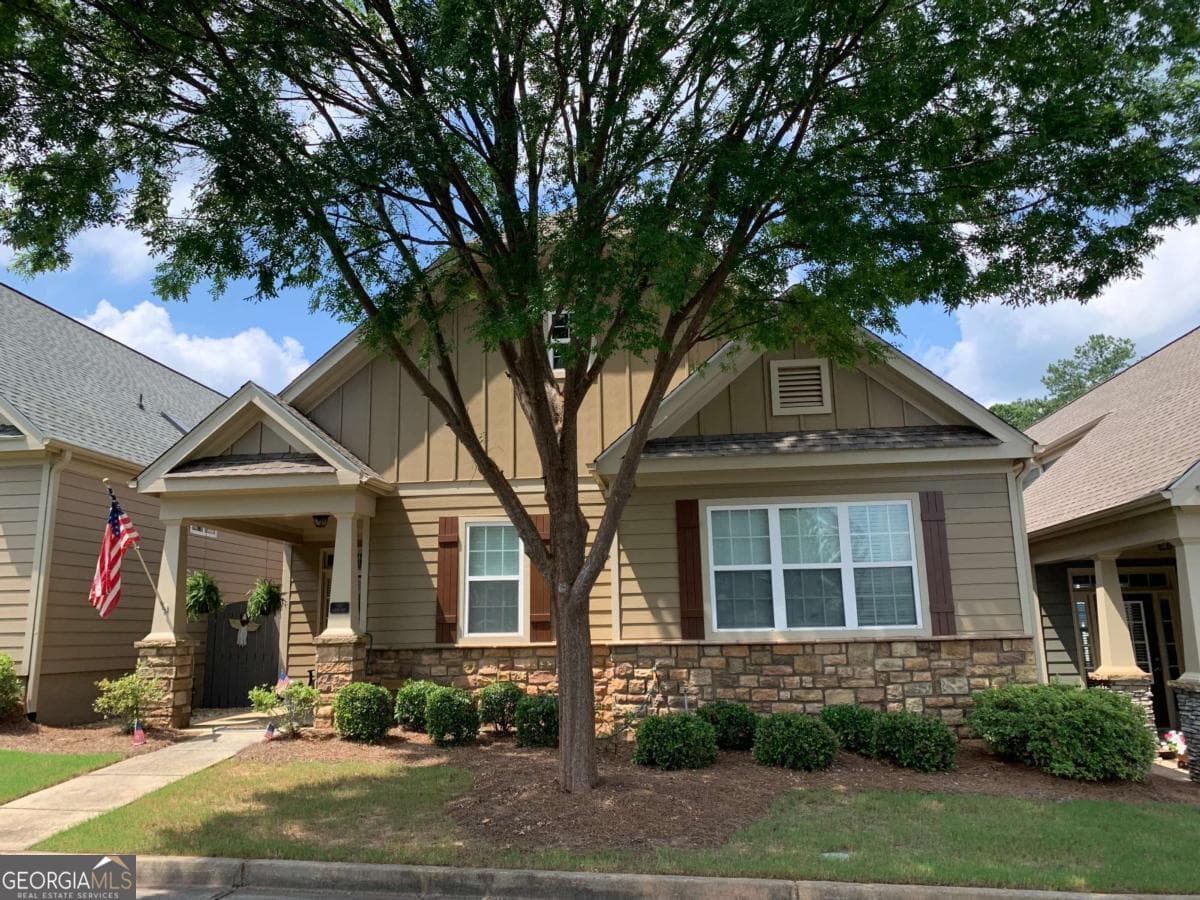 2 bedroom, 2 bathroom townhouse for rent at 321 Glens Way, Woodstock, GA 30188 for $2,250 a month — photo 1 of 1