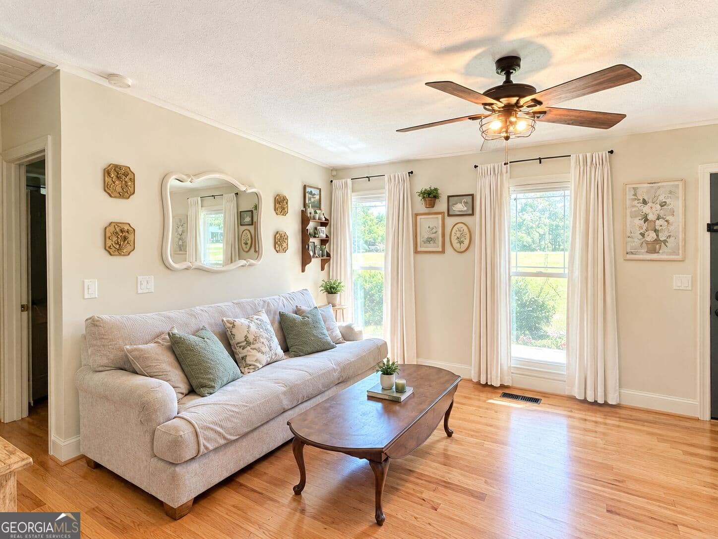 3 bedroom, 2 bathroom, 1,684 sq ft single family residence for sale at 914 Whooping Creek Road, Carrollton, GA 30116 — photo 2