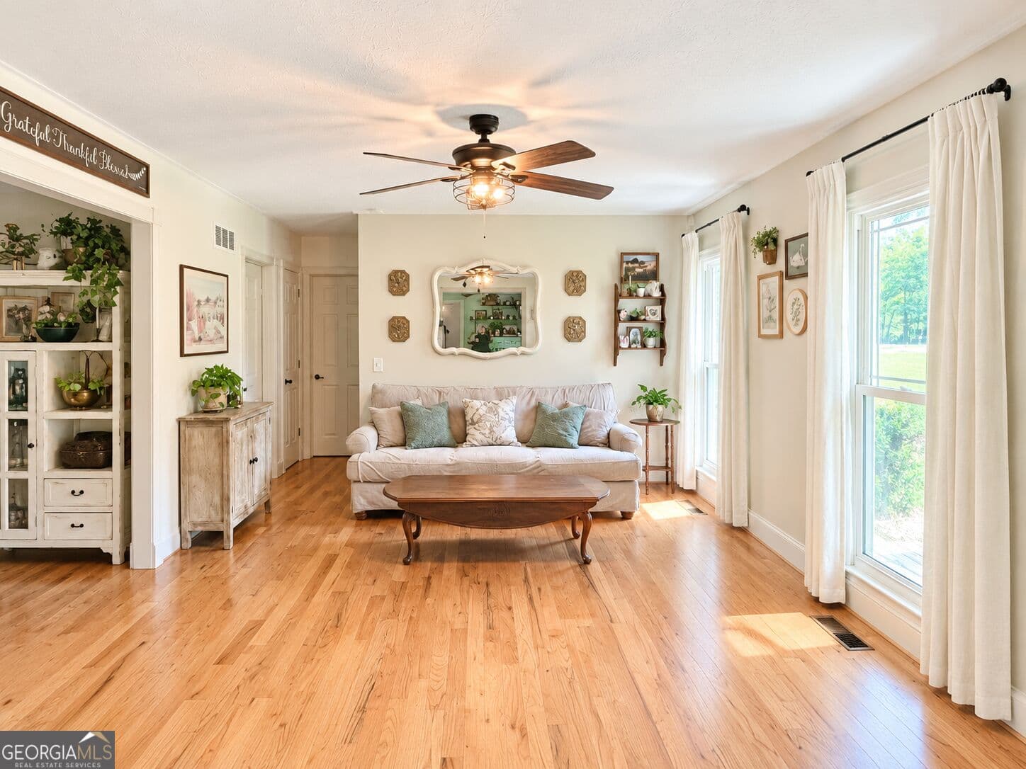3 bedroom, 2 bathroom, 1,684 sq ft single family residence for sale at 914 Whooping Creek Road, Carrollton, GA 30116 — photo 4