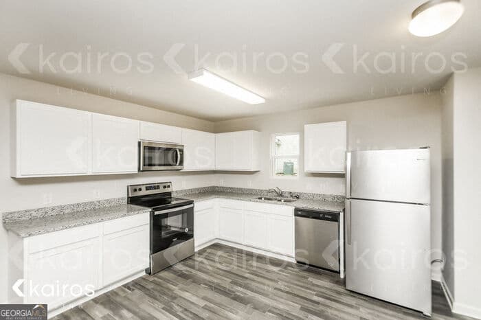 3 bedroom, 2.5 bathroom, 1,606 sq ft single family residence for rent at 618 Cartecay Drive, Calhoun, GA 30701 for $1,795 a month — photo 2