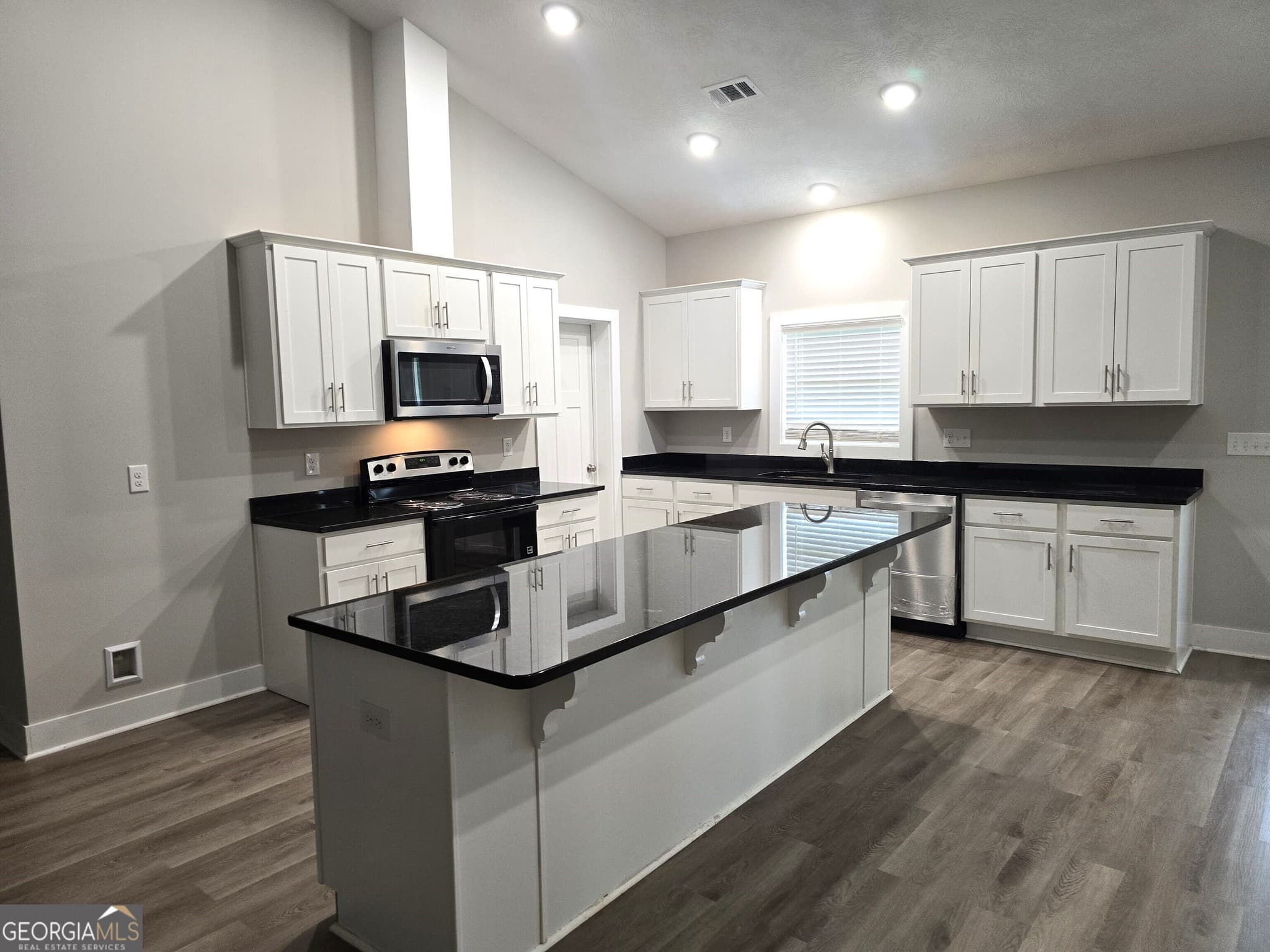 4 bedroom, 3 bathroom, 2,435 sq ft single family residence for sale at 169 E Sheppard Street, Stapleton, GA 30823 — photo 2