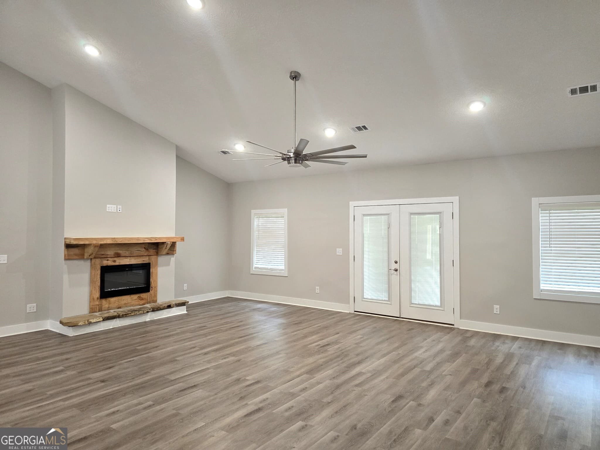 4 bedroom, 3 bathroom, 2,435 sq ft single family residence for sale at 169 E Sheppard Street, Stapleton, GA 30823 — photo 7
