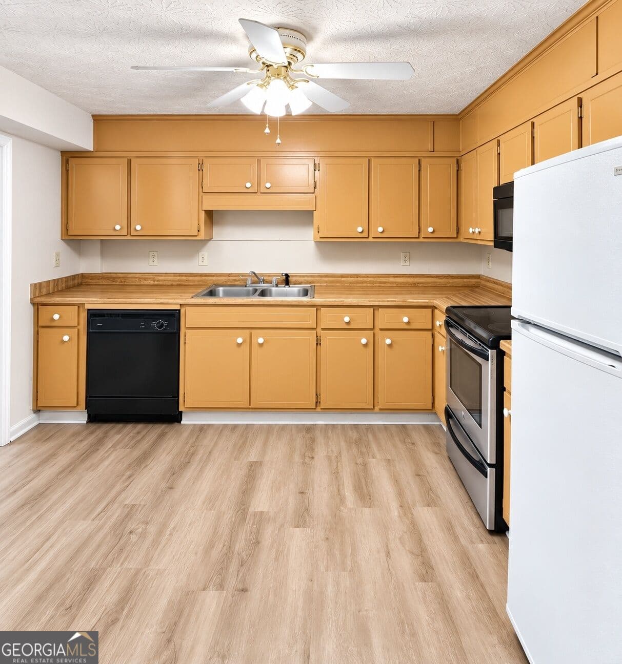 3 bedroom, 2 bathroom, 1,486 sq ft duplex for rent at 341 Freeport Drive, Lawrenceville, GA 30046 for $1,695 a month — photo 6