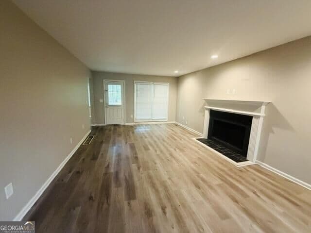 4 bedroom, 2.5 bathroom, 2,830 sq ft single family residence for sale at 1925 Geyser Trace, Lawrenceville, GA 30044 — photo 2