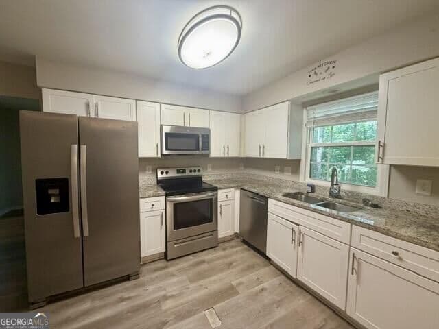 4 bedroom, 2.5 bathroom, 2,830 sq ft single family residence for sale at 1925 Geyser Trace, Lawrenceville, GA 30044 — photo 6