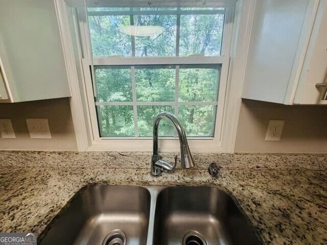 4 bedroom, 2.5 bathroom, 2,830 sq ft single family residence for sale at 1925 Geyser Trace, Lawrenceville, GA 30044 — photo 7