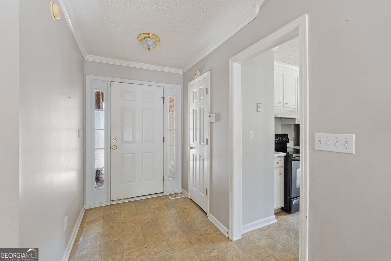 3 bedroom, 2 bathroom, 1,526 sq ft single family residence under contract at 107 Oakwood Drive, Harlem, GA 30814 — photo 3