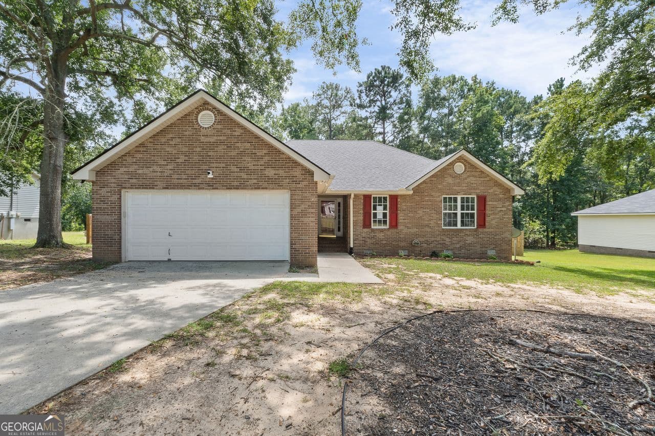 3 bedroom, 2 bathroom, 1,526 sq ft single family residence under contract at 107 Oakwood Drive, Harlem, GA 30814