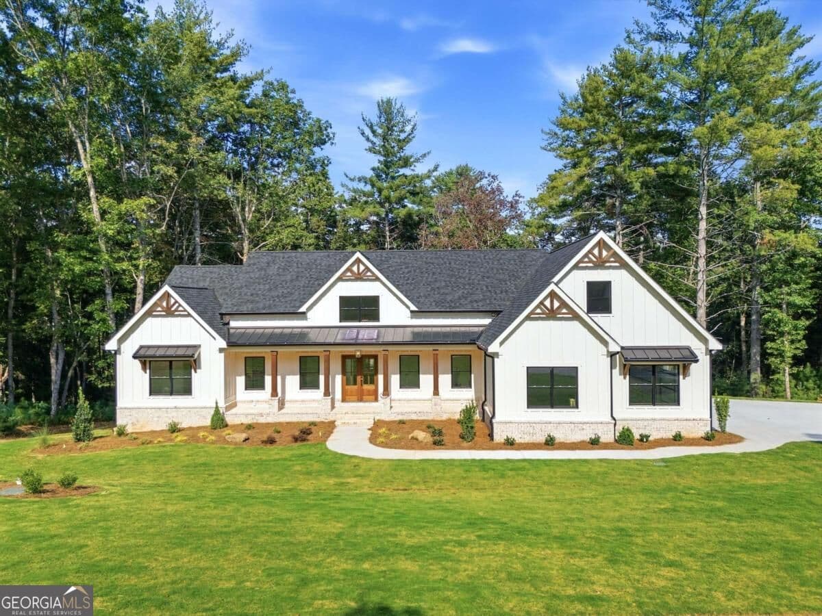 5 bedroom, 5 bathroom, 6,063 sq ft single family residence for sale at 469 Oakwood Way, Blairsville, GA 30512