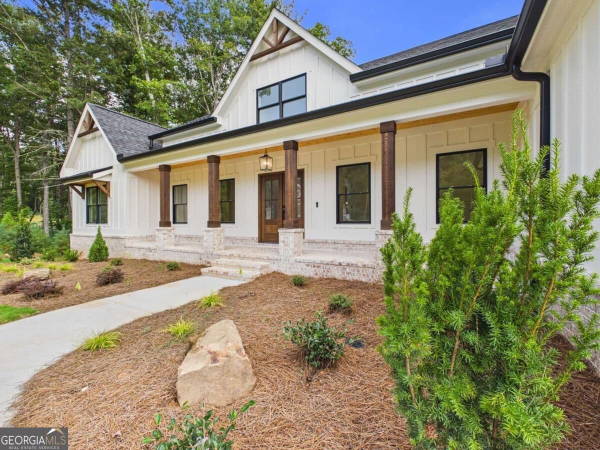 5 bedroom, 5 bathroom, 6,063 sq ft single family residence for sale at 469 Oakwood Way, Blairsville, GA 30512 — photo 5