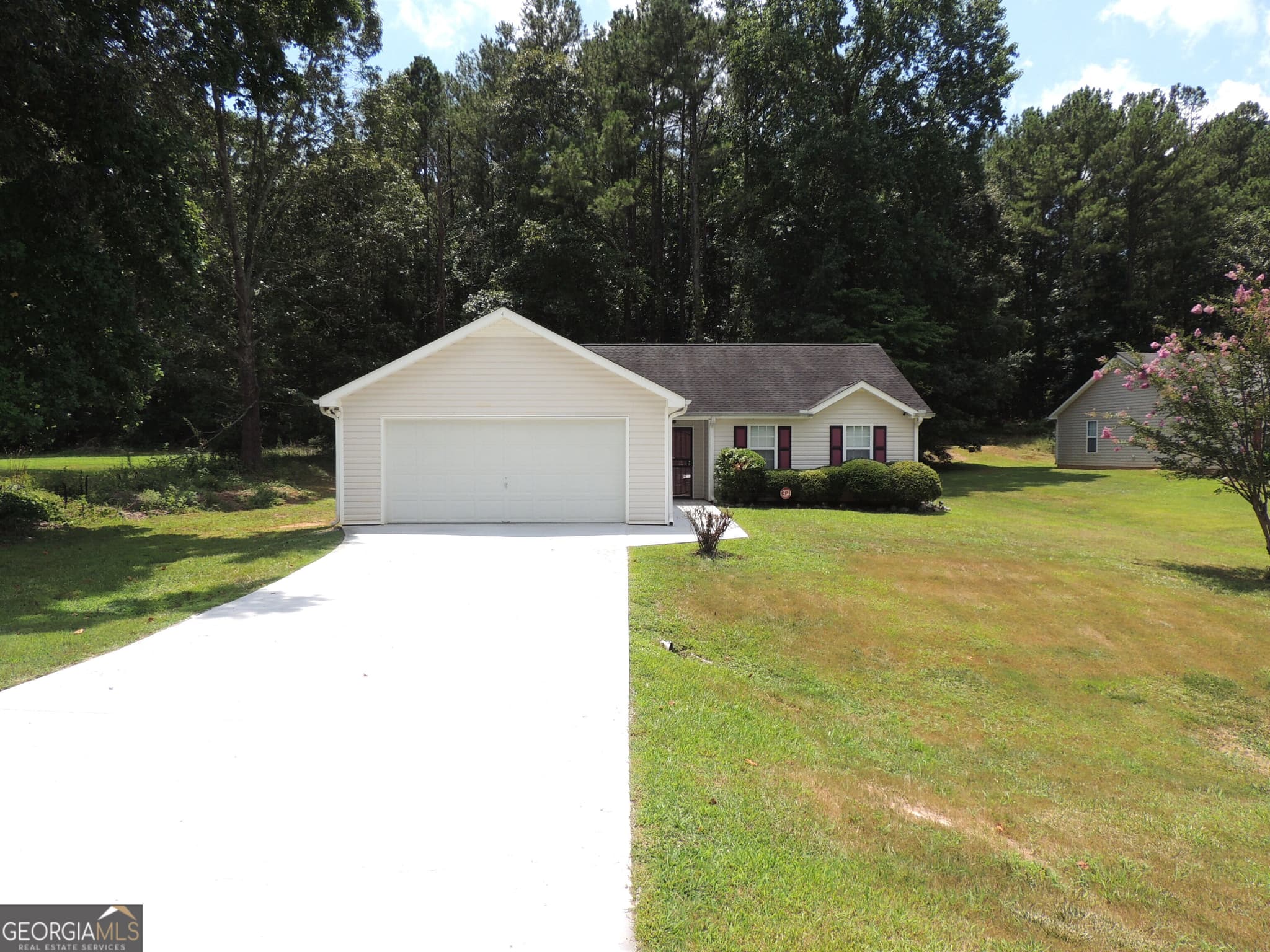 3 bedroom, 2 bathroom, 1,410 sq ft single family residence for rent at 260 Mountainview Drive, Covington, GA 30016 for $1,995 a month