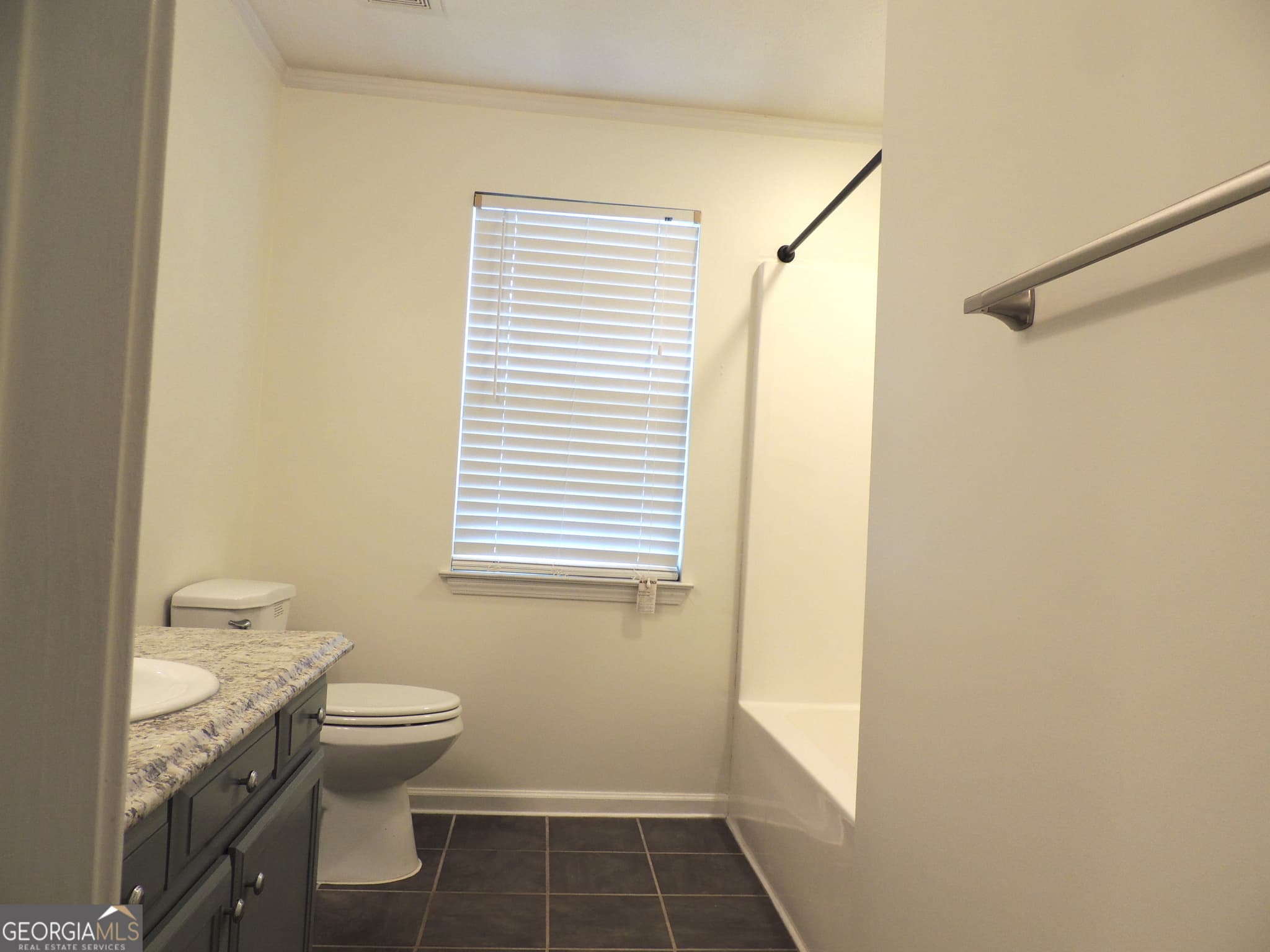 3 bedroom, 2 bathroom, 1,410 sq ft single family residence for rent at 260 Mountainview Drive, Covington, GA 30016 for $1,995 a month — photo 9