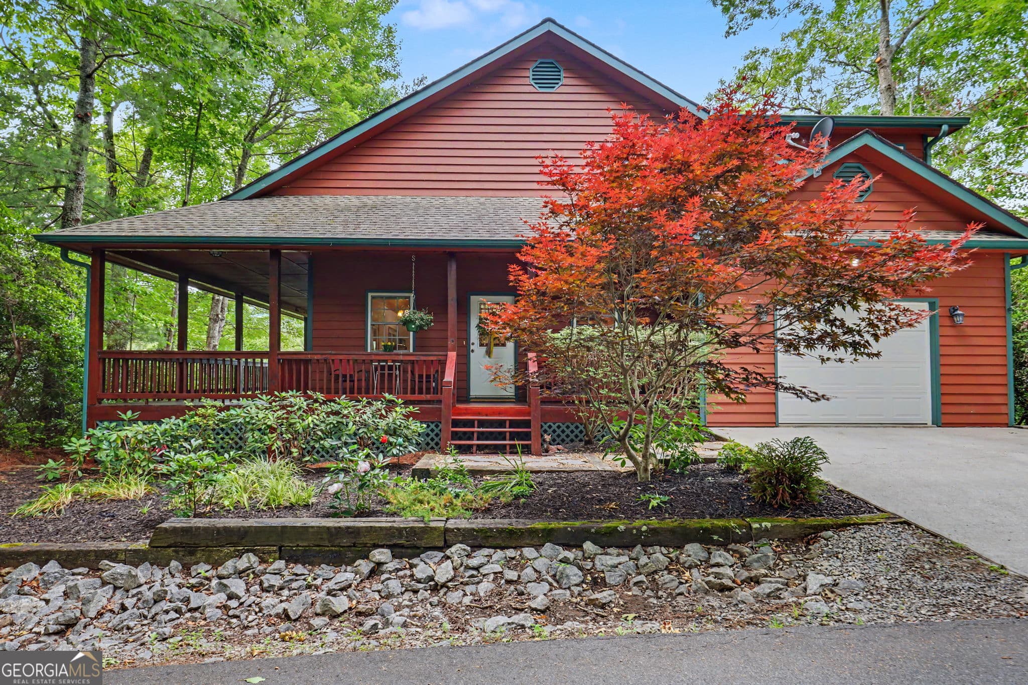 3 bedroom, 5.5 bathroom, 3,221 sq ft cabin,single family residence for sale at 59 Dalton Drive, Dillard, GA 30537