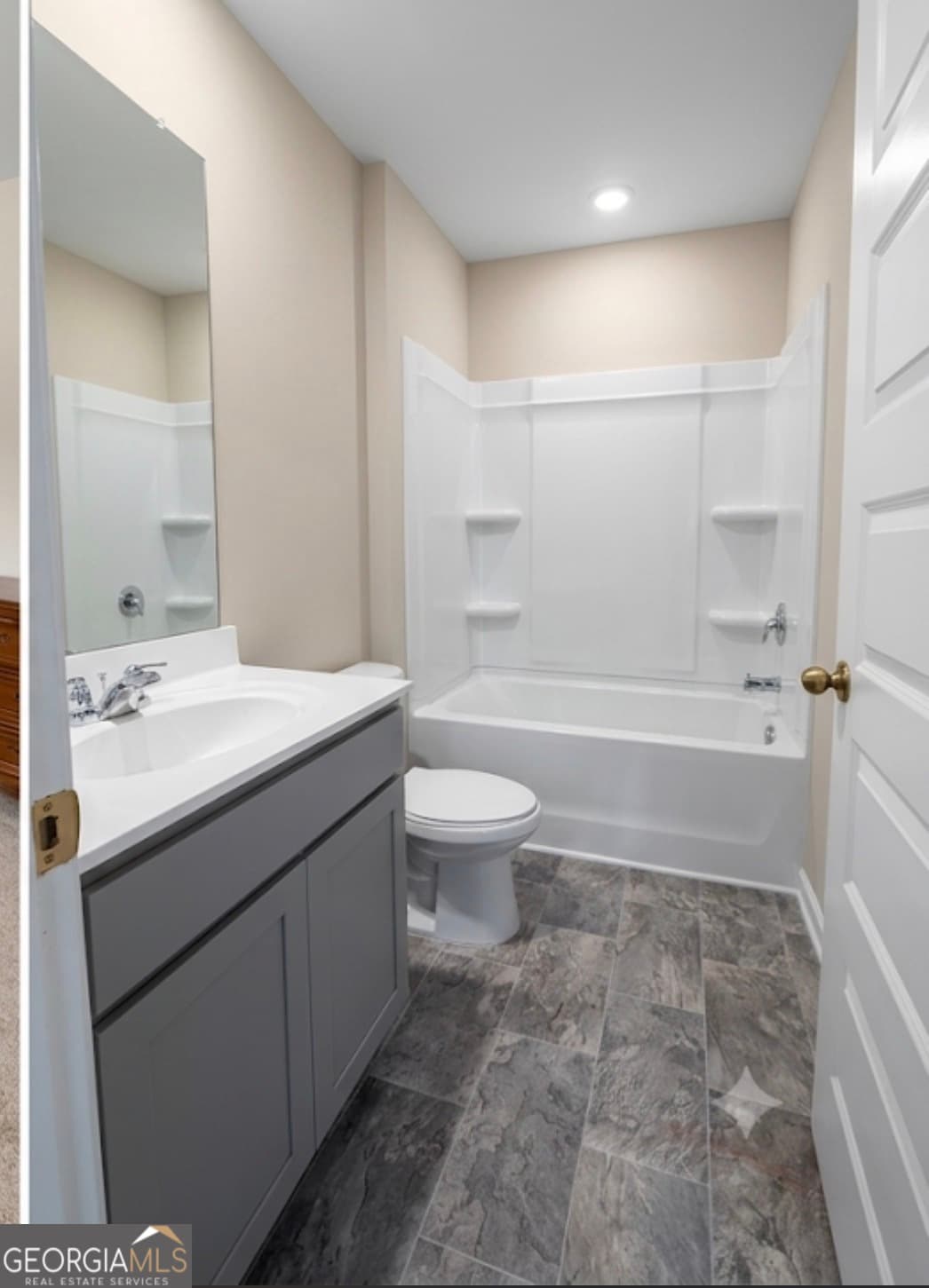 5 bedroom, 4.5 bathroom, 3,699 sq ft single family residence for sale at 1493 Harlequin Way, Stockbridge, GA 30281 — photo 5