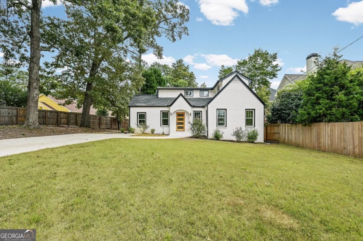 3 bedroom, 3 bathroom, 1,750 sq ft single family residence for sale at 525 Medlock Road, Decatur, GA 30030 — photo 2