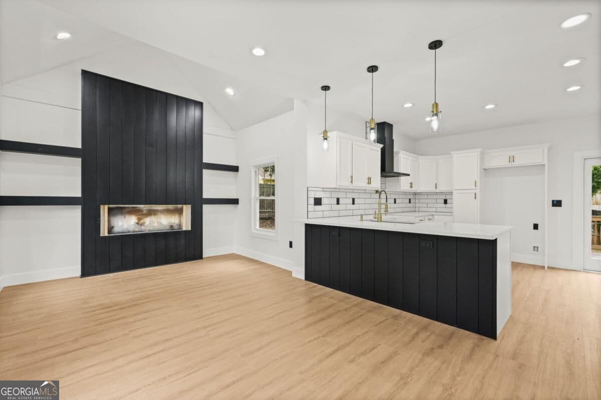 3 bedroom, 3 bathroom, 1,750 sq ft single family residence for sale at 525 Medlock Road, Decatur, GA 30030 — photo 5