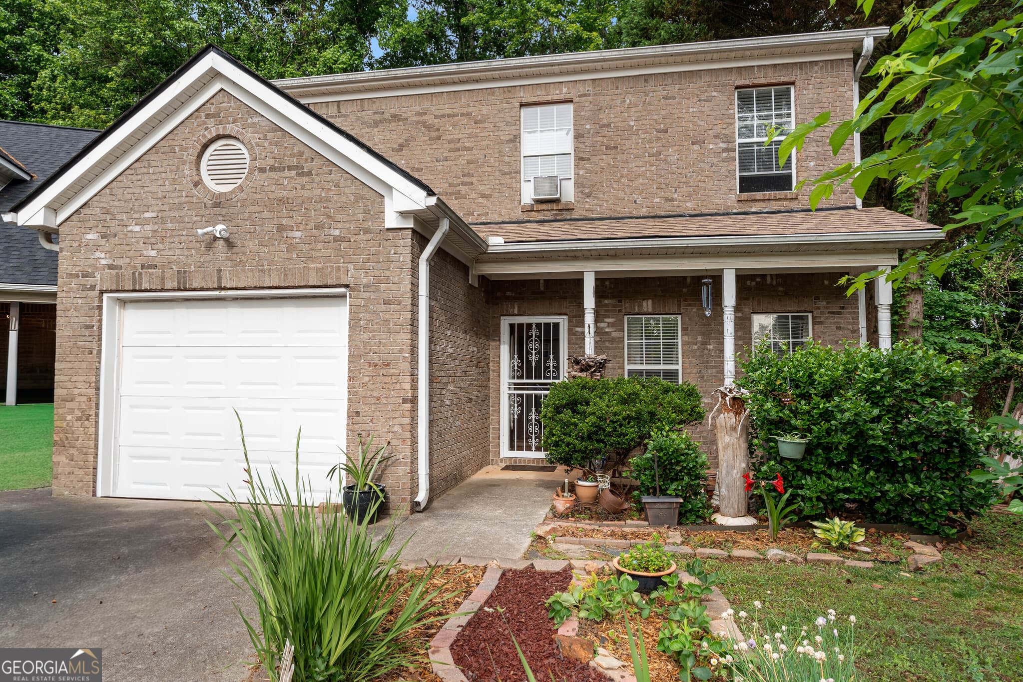 3 bedroom, 3 bathroom, 1,714 sq ft single family residence for sale at 635 Shadowmoore Drive, Riverdale, GA 30274 — photo 2