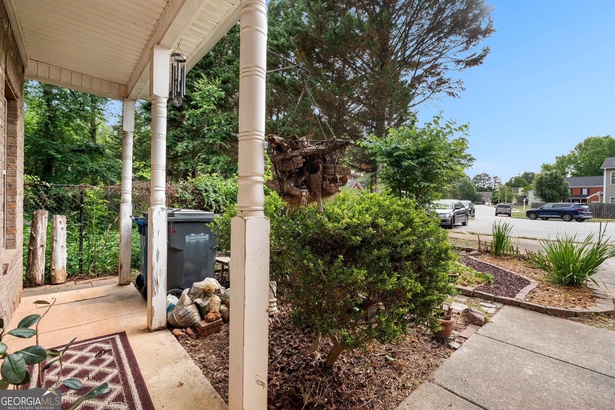 3 bedroom, 3 bathroom, 1,714 sq ft single family residence for sale at 635 Shadowmoore Drive, Riverdale, GA 30274 — photo 5