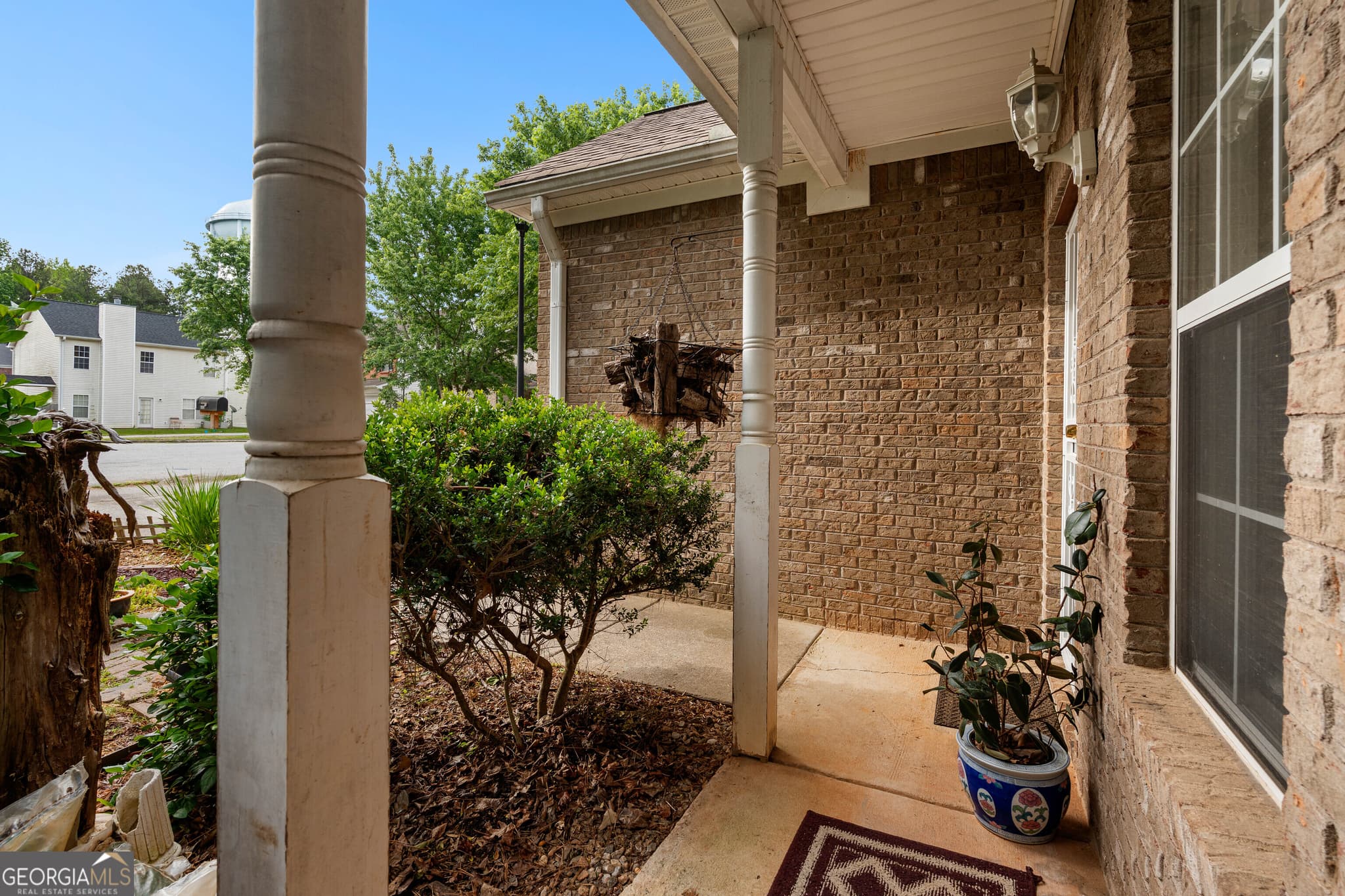 3 bedroom, 3 bathroom, 1,714 sq ft single family residence for sale at 635 Shadowmoore Drive, Riverdale, GA 30274 — photo 4