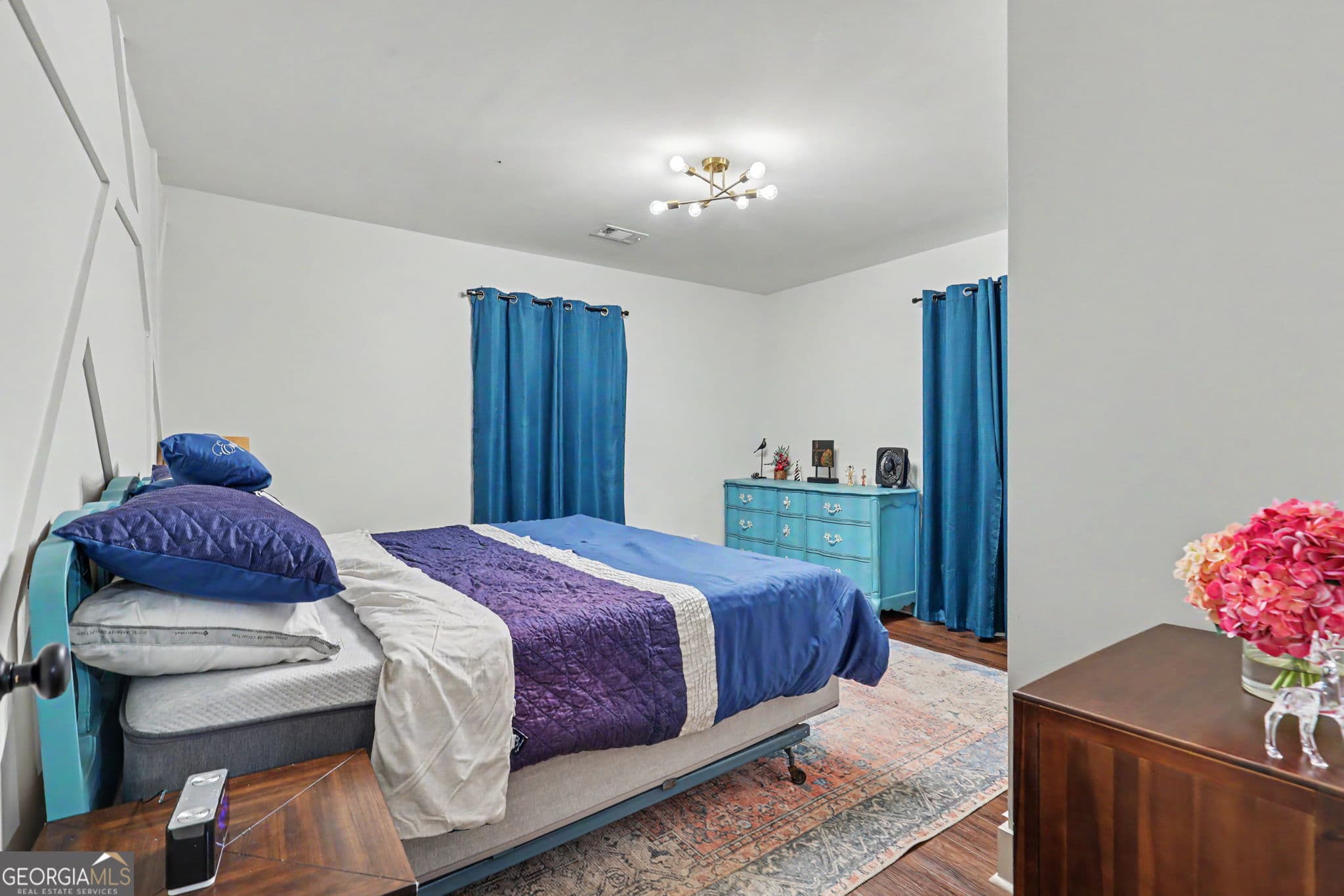 2 bedroom, 1 bathroom, 952 sq ft cabin,single family residence for sale at 578 Highway 356, Helen, GA 30545 — photo 6