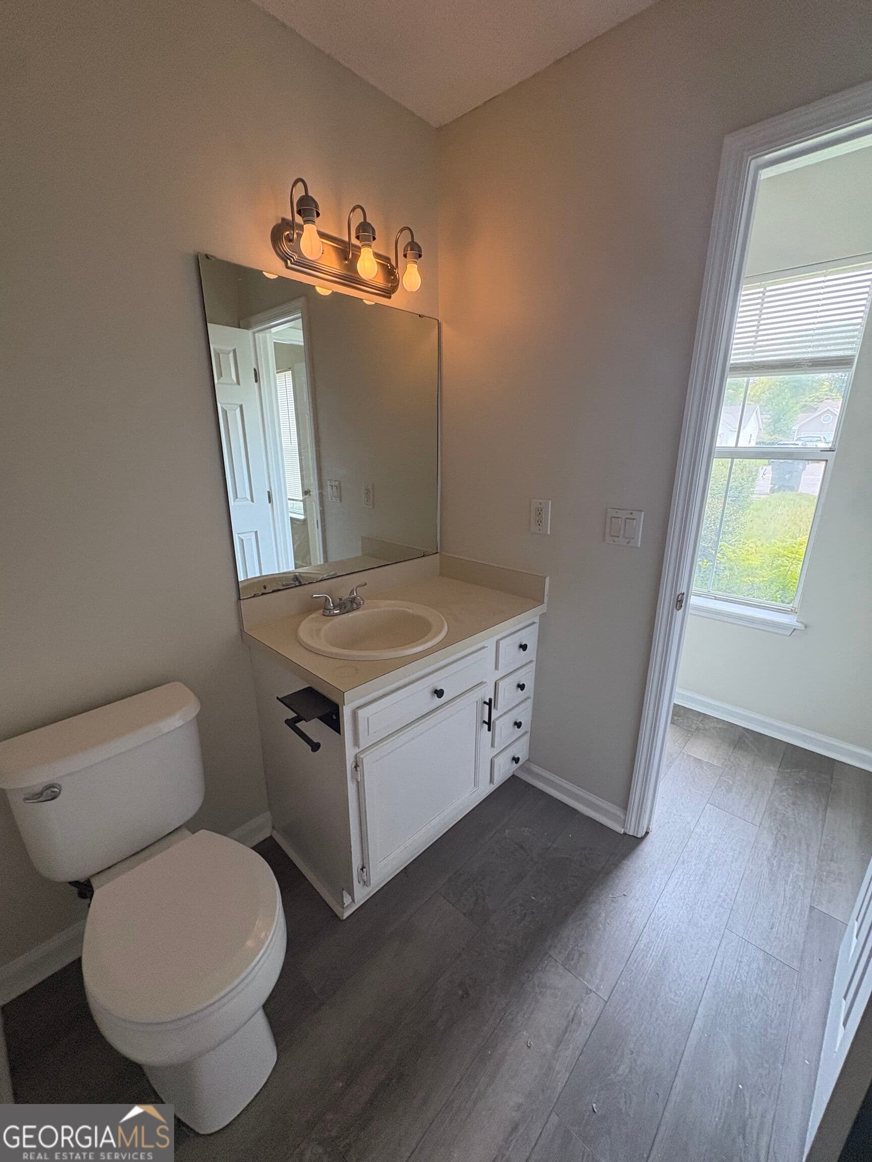 4 bedroom, 2 bathroom, 1,566 sq ft single family residence for rent at 303 Holly Court, Kingsland, GA 31548 for $2,100 a month — photo 7