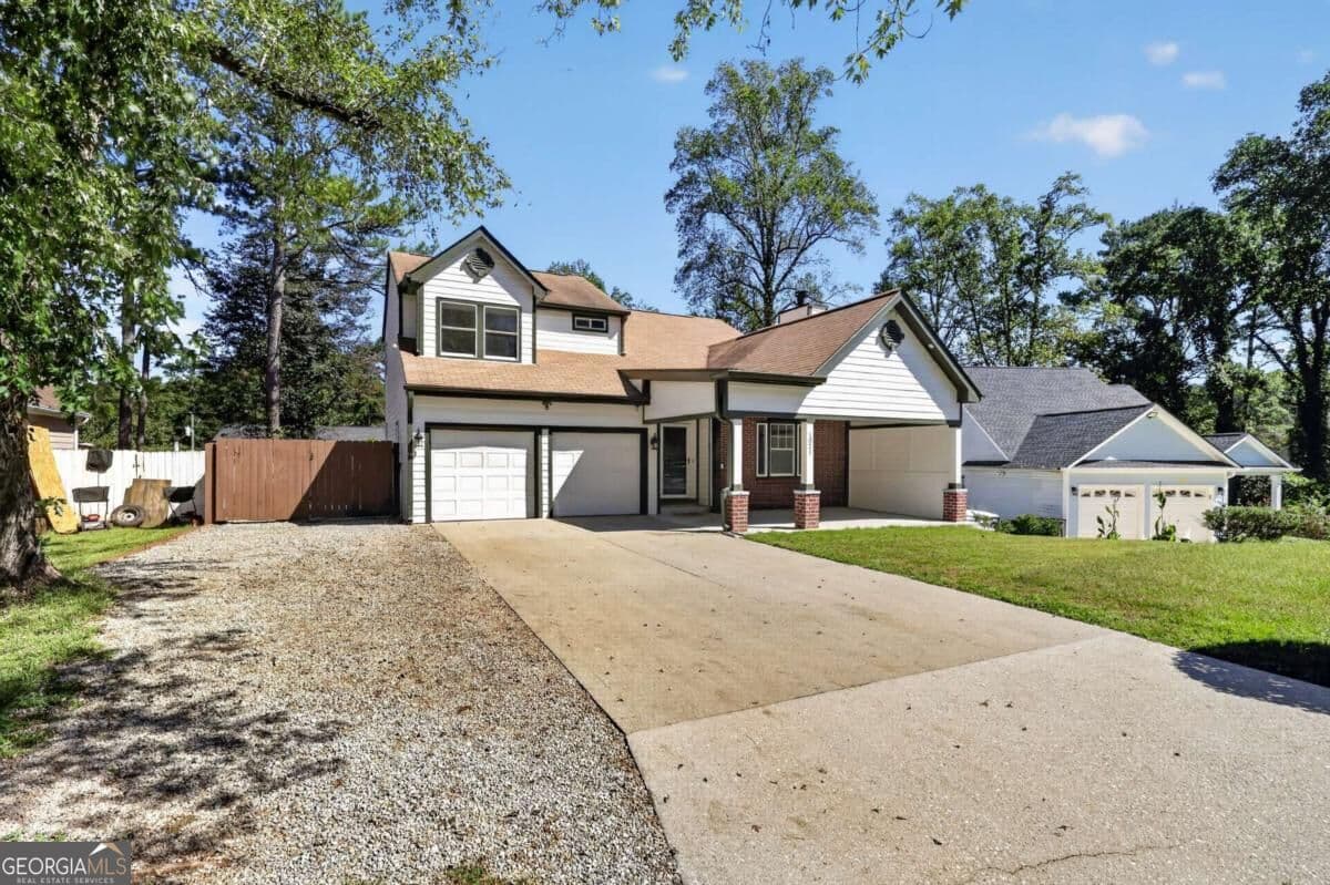 3 bedroom, 2.5 bathroom, 1,597 sq ft single family residence for sale at 1021 Heatherwood Court, Norcross, GA 30093 — photo 5