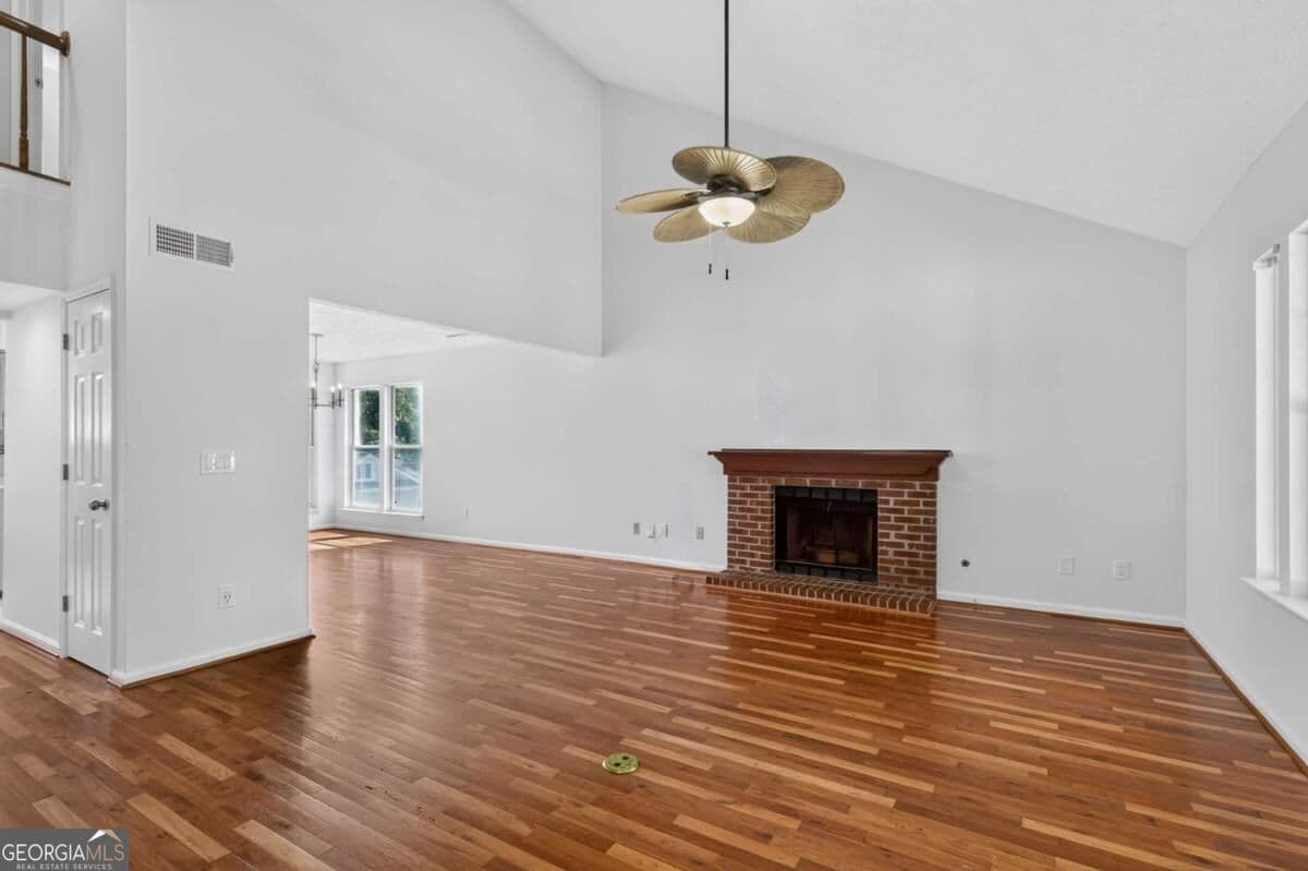 3 bedroom, 2.5 bathroom, 1,597 sq ft single family residence for sale at 1021 Heatherwood Court, Norcross, GA 30093 — photo 9