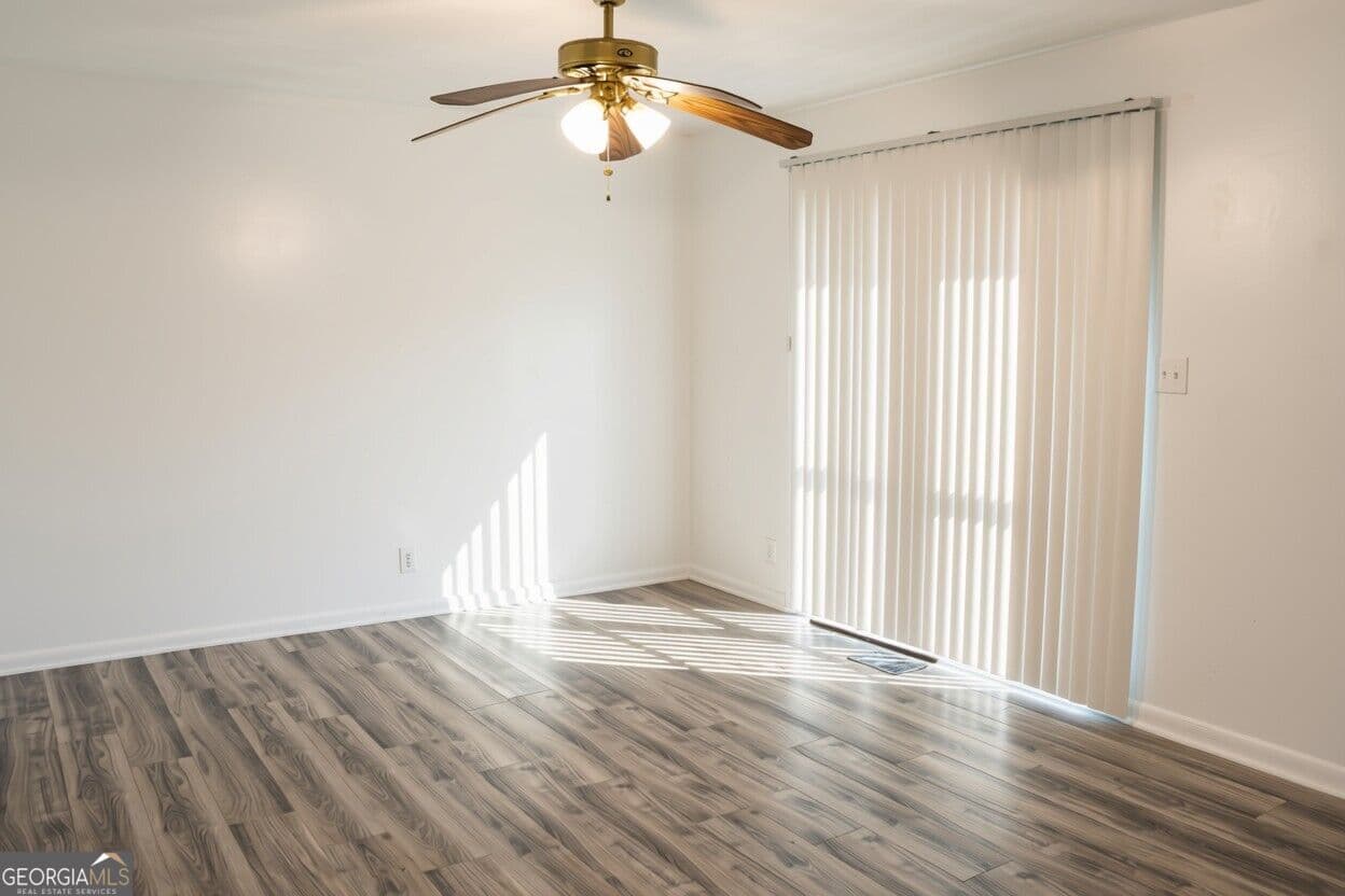 3 bedroom, 1.5 bathroom, 1,134 sq ft single family residence for sale at 884 Pine Roc Drive, Stone Mountain, GA 30083 — photo 6