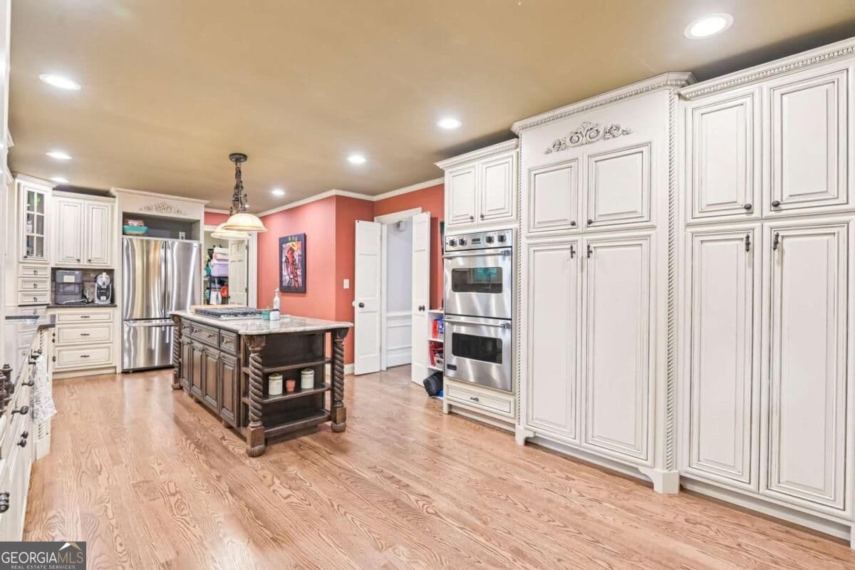 4 bedroom, 2.5 bathroom, 3,656 sq ft single family residence for sale at 3804 Club Forest Drive, Peachtree Corners, GA 30092 — photo 8