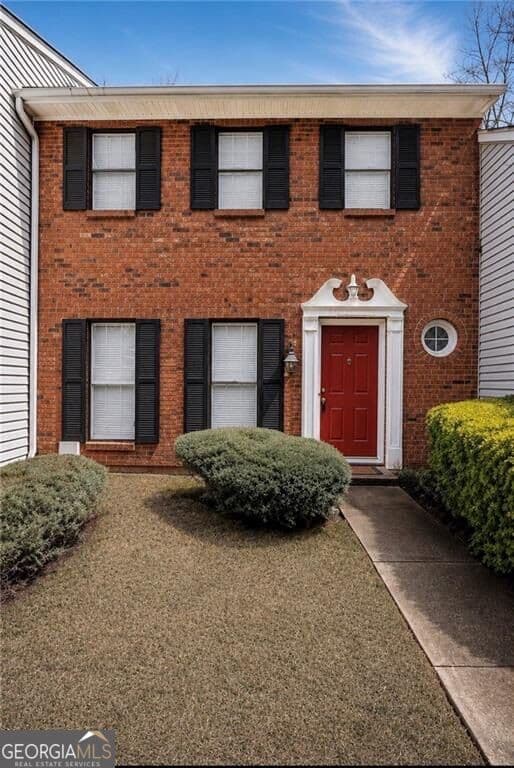 2 bedroom, 2.5 bathroom, 1,242 sq ft townhouse for rent at 2390 Newport Landing, Alpharetta, GA 30009 for $1,900 a month — photo 1 of 1